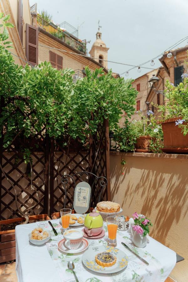 B&B La Finestra Sul Campanile Montecosaro  Ngoại thất bức ảnh